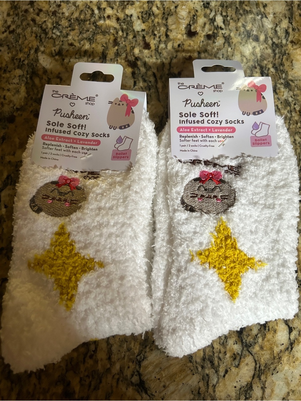 The Crème Shop Pusheen Sole Infused Cozy Socks